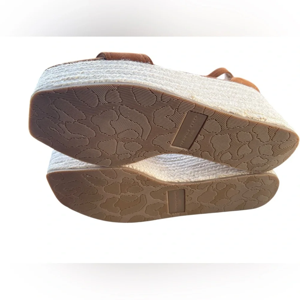 NWOB‎ Veronica Beard Gianna Platform Wedge Sandal Size 9.5